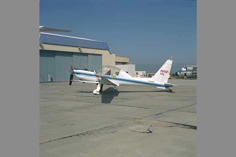 FS2002 YO-3A “Quiet Star” night observation aircraft