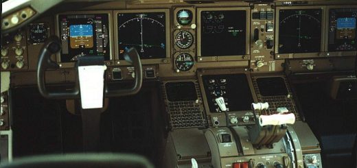 FS2000 Boeing 767-400ER panel