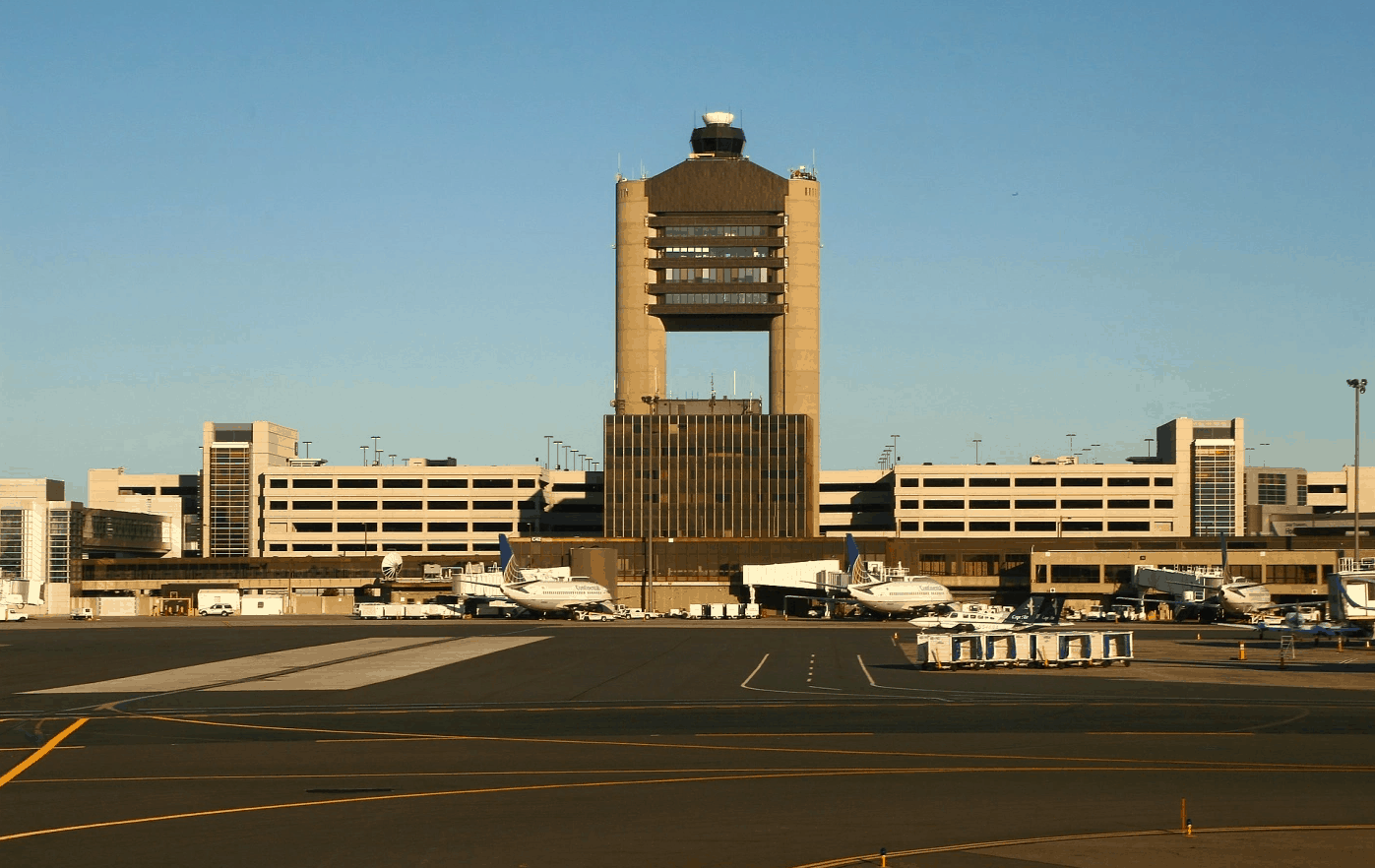 KBOS (Boston) real international routes v1.0